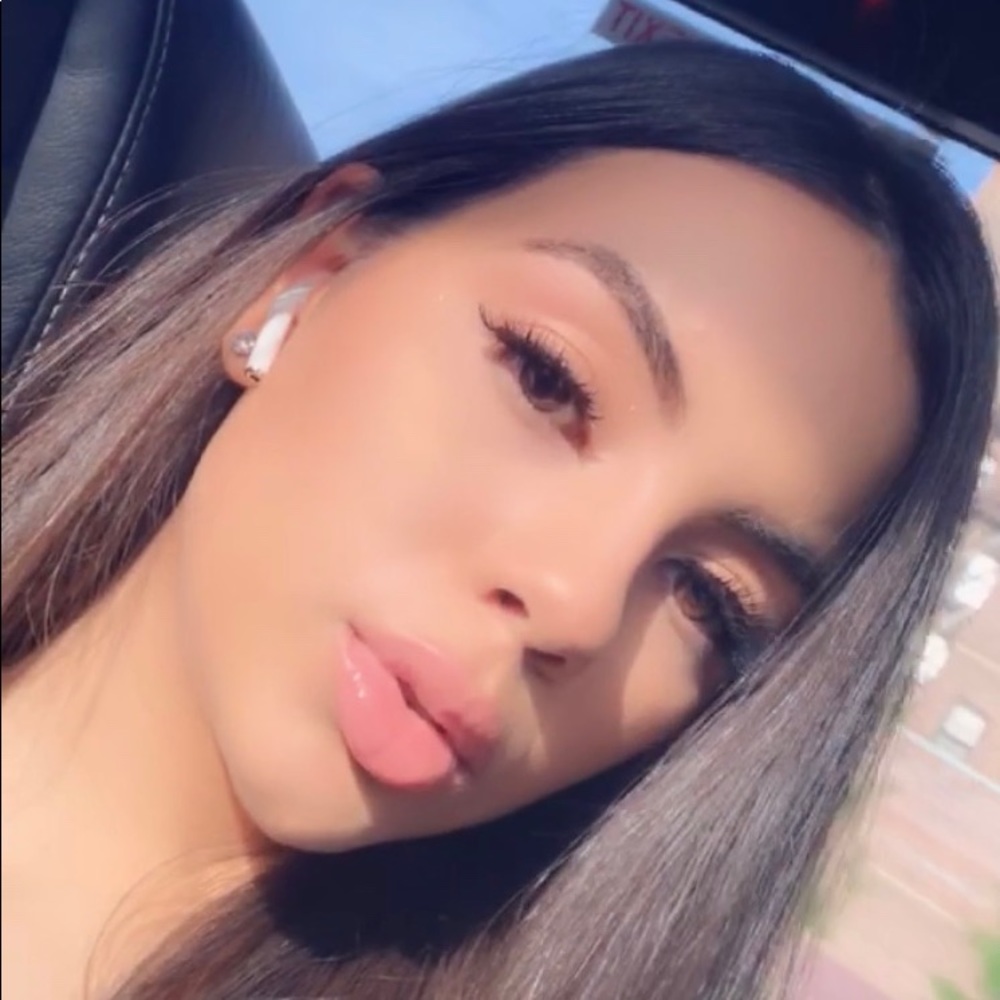 Meet your Posher, Brianna